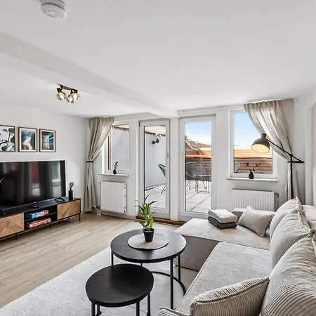 Moderne Maisonette-wohnung, Balkon, Zentral *