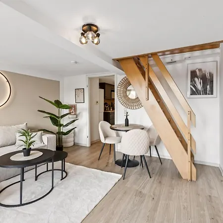 Moderne Maisonette-wohnung In Nahe Frankfurt, Balkon, Zentral, Voll Ausgestattet Lägenhet