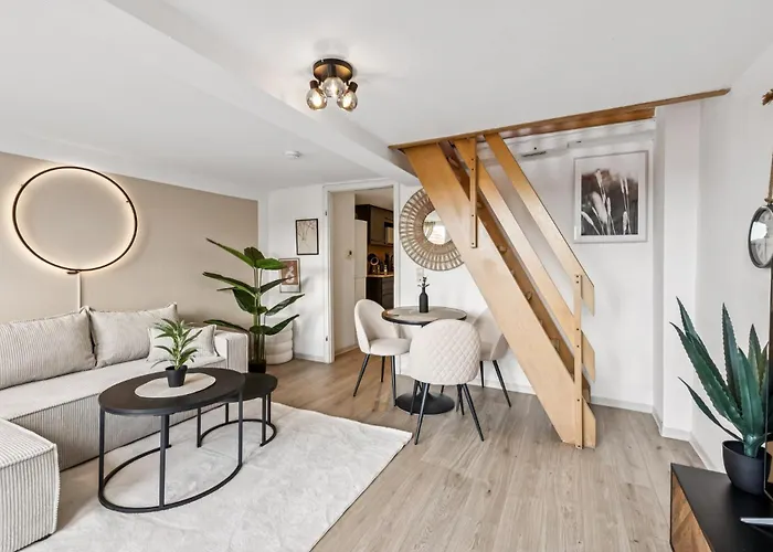 Moderne Maisonette-wohnung In Nahe Frankfurt, Balkon, Zentral, Voll Ausgestattet Apartamento