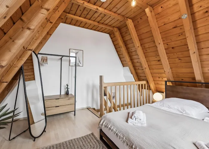 Moderne Maisonette-wohnung In Nahe Frankfurt, Balkon, Zentral, Voll Ausgestattet * Friedberg (Hessen)